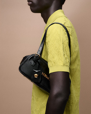 دليلك لأزياء موسم الأعياد من Versace
